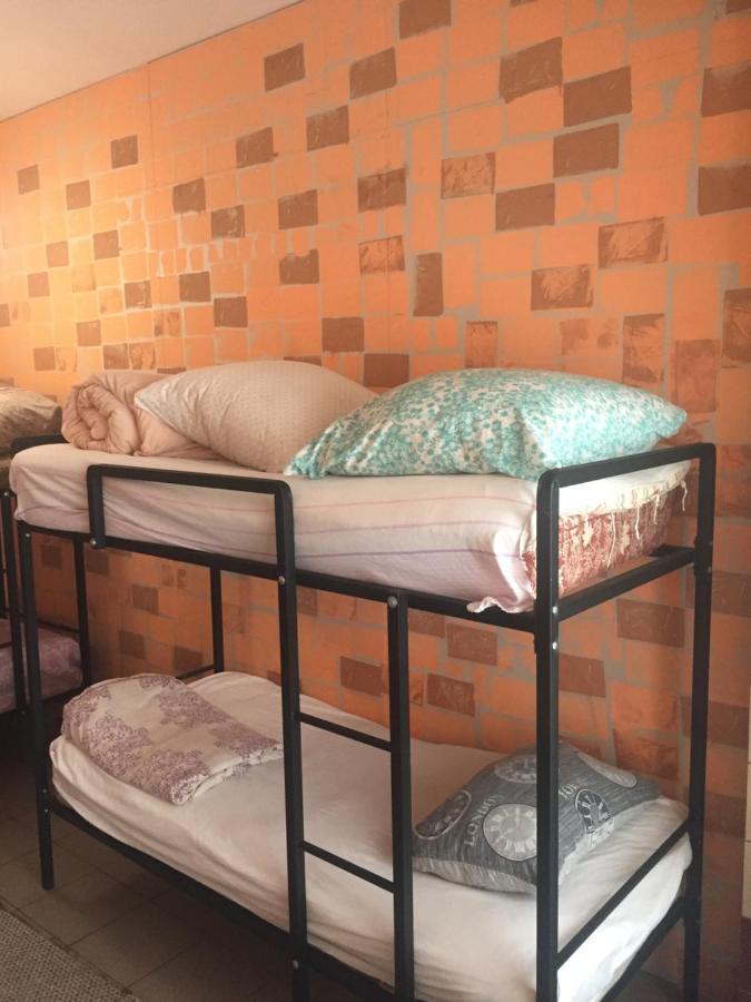 Hostel -Hotel Granat Rivne city Buitenkant foto