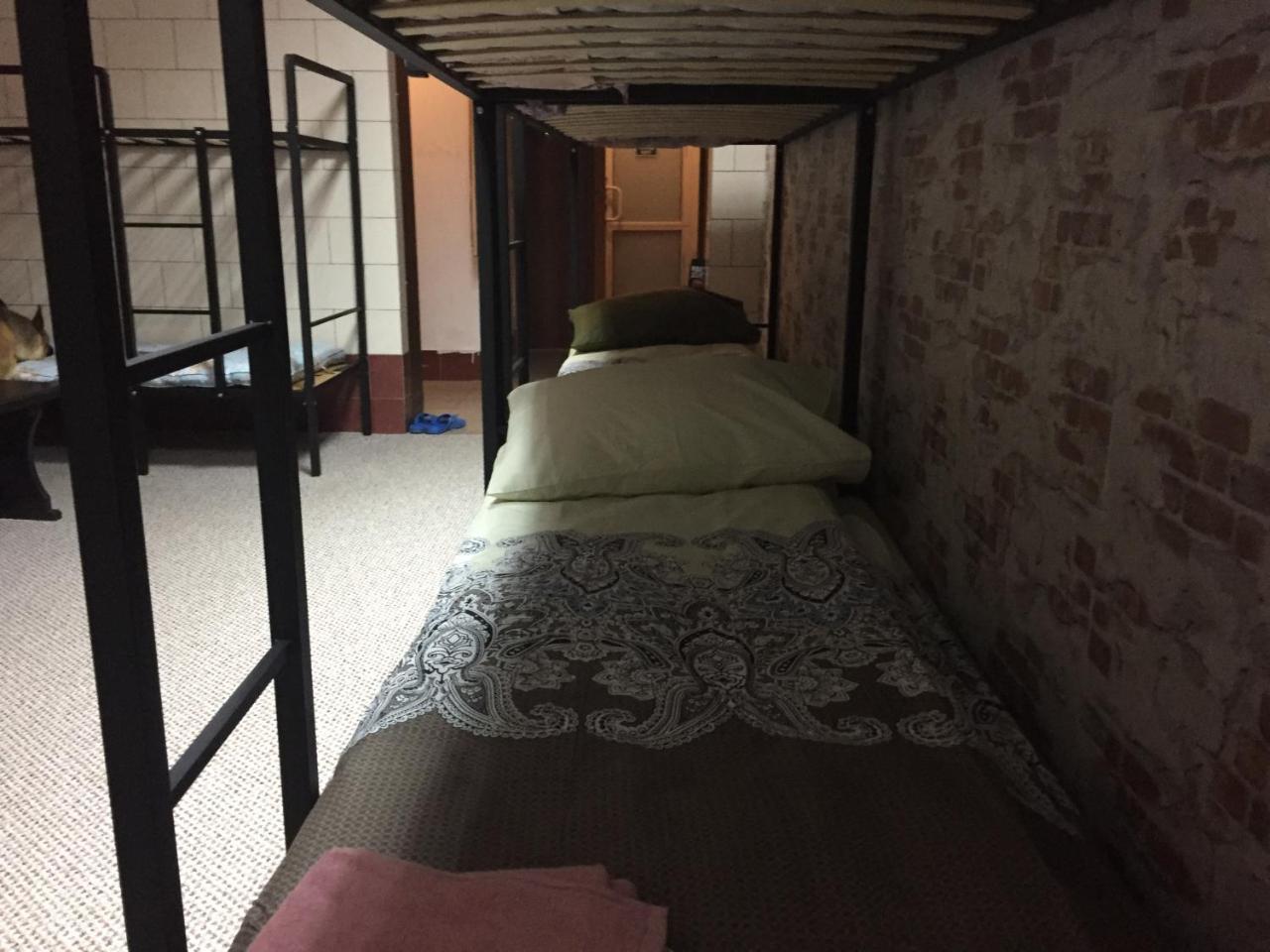Hostel -Hotel Granat Rivne city Buitenkant foto