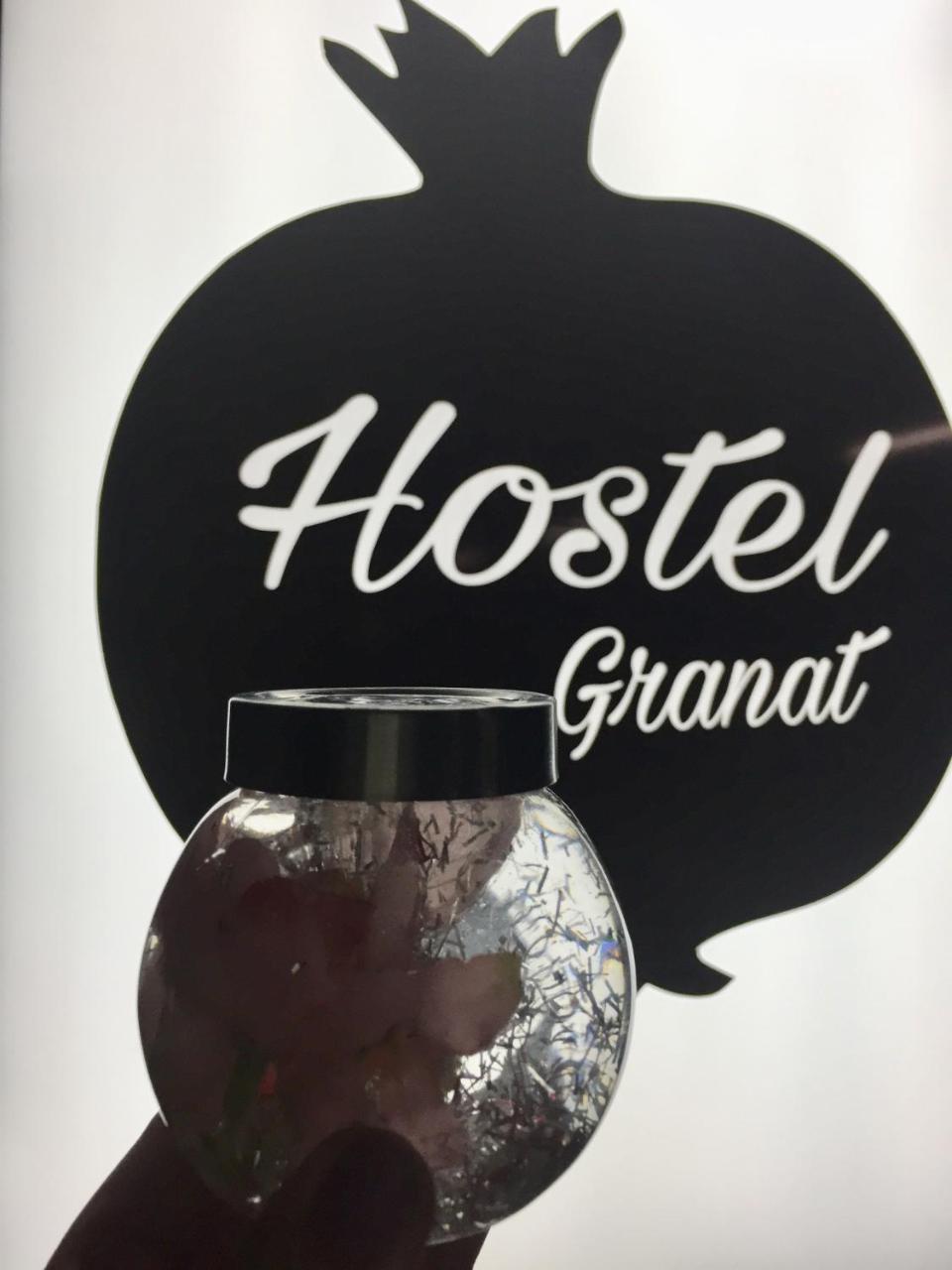 Hostel -Hotel Granat Rivne city Buitenkant foto
