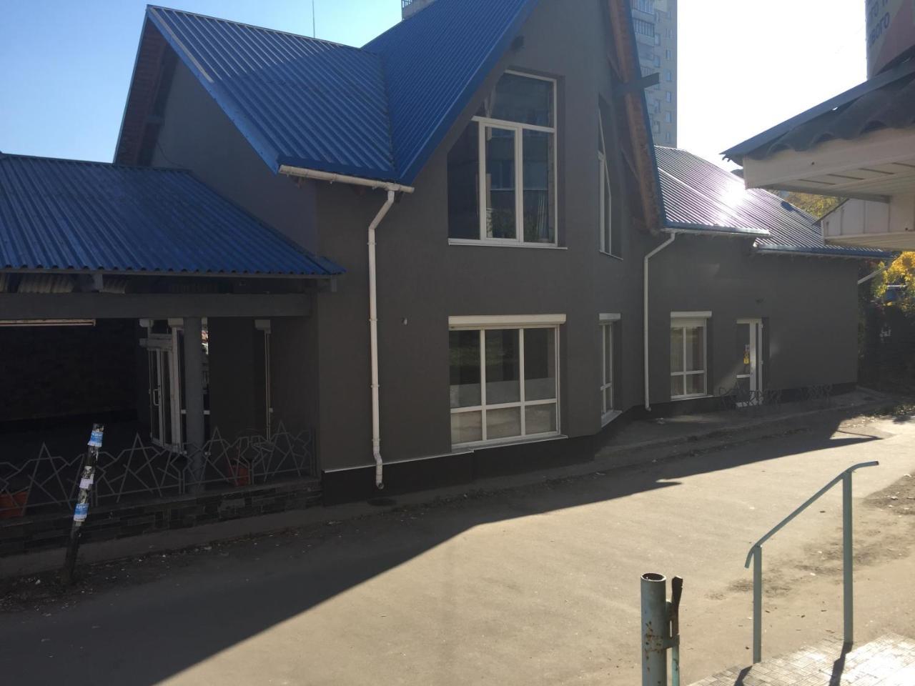 Hostel -Hotel Granat Rivne city Buitenkant foto